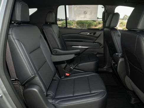 New 2026 Chevrolet Traverse LT w/ Driver Confidence Package image 36