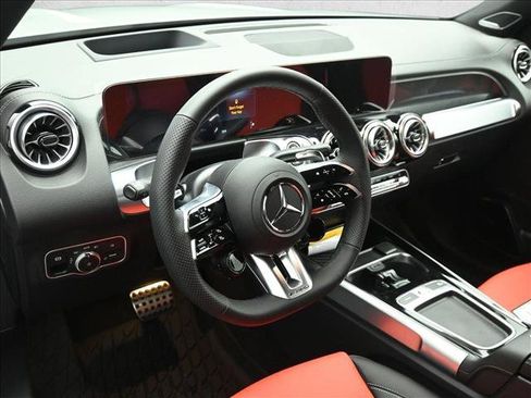 New 2026 Mercedes-Benz GLB 35 AMG 4MATIC image 8