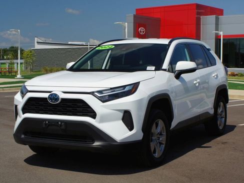Used 2024 Toyota RAV4 XLE image 23