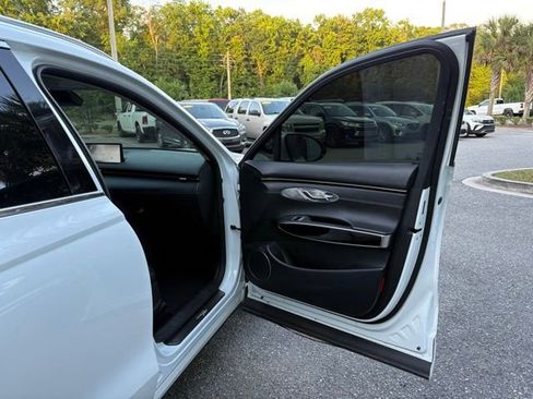 Used 2025 Genesis GV70 2.5T AWD/4WD image 29