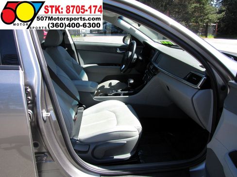 Used 2017 Kia Optima EX image 20