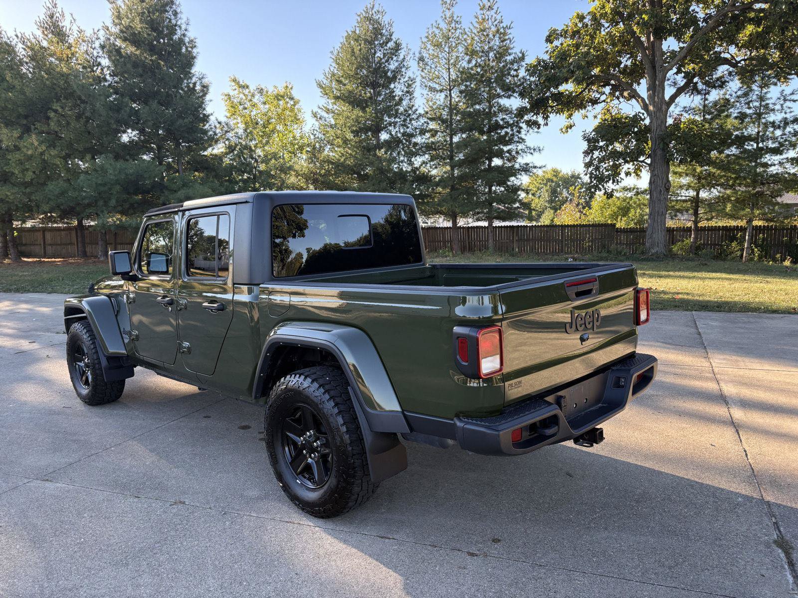 Used 2021 Jeep Gladiator Sport AWD/4WD image 21