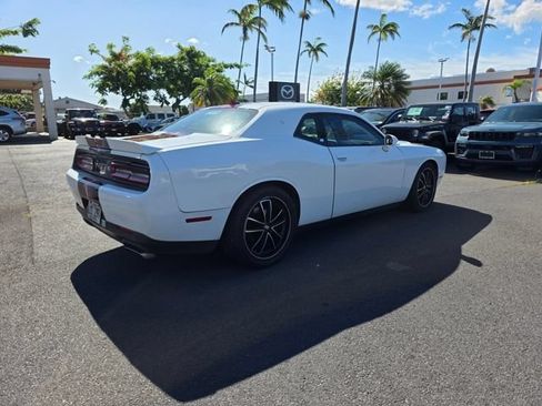 Used 2015 Dodge Challenger R/T Plus RWD image 7
