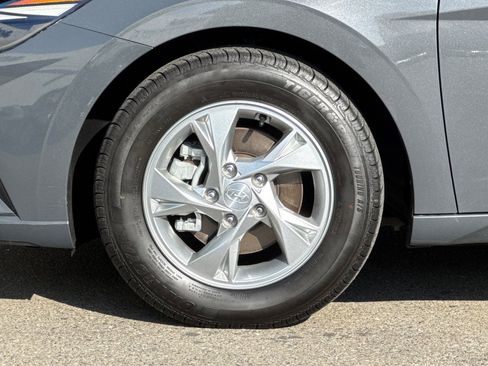 Used 2023 Hyundai Elantra SE image 26