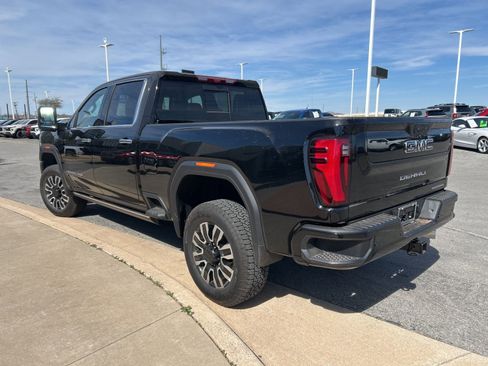 Used 2025 GMC Sierra 2500 Denali Ultimate image 7