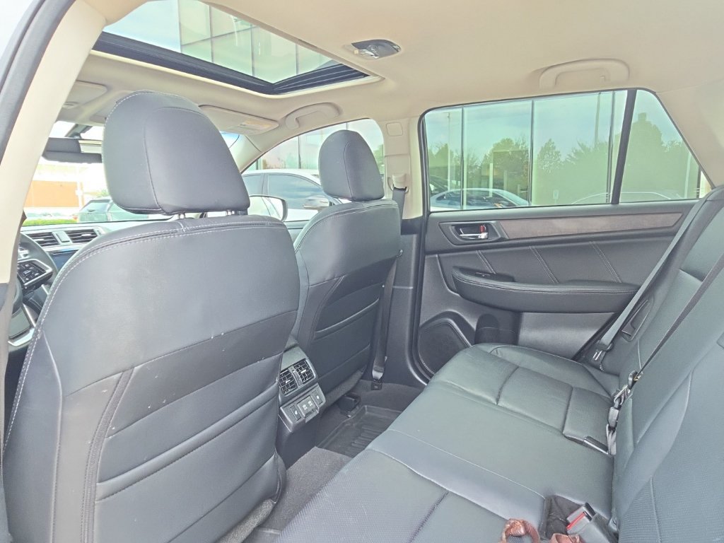 Used 2019 Subaru Outback 2.5i Limited w/ Popular Package #2 AWD/4WD image 3