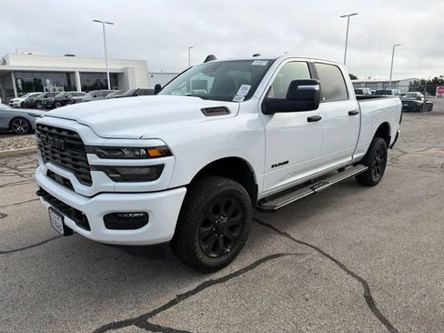 Used 2026 RAM 2500 Big Horn AWD/4WD image 2