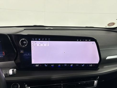 Used 2024 Chevrolet Traverse LT w/ LPO, Floor Liner Package FWD image 6