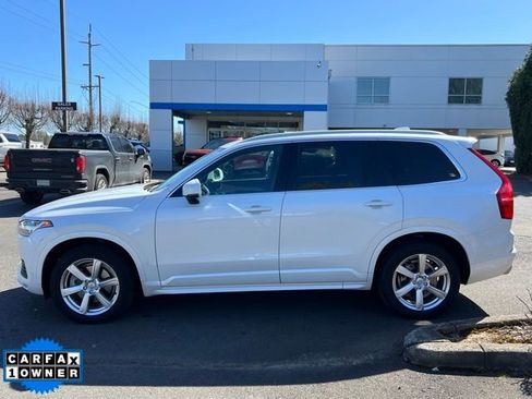 Used 2021 Volvo XC90 T6 Momentum image 4