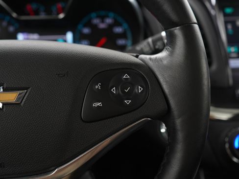 Used 2016 Chevrolet Impala LTZ w/ Enhanced Convenience Package FWD image 24