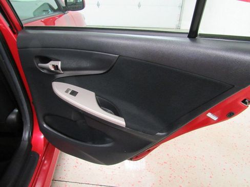 Used 2011 Toyota Corolla S image 24