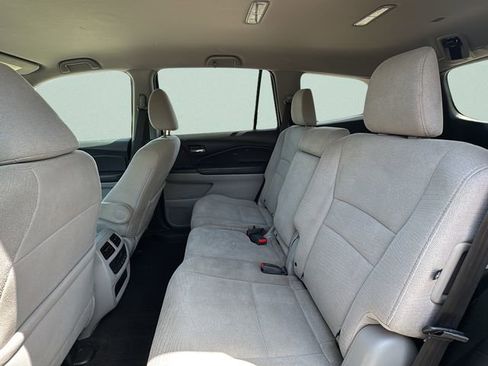 Used 2017 Honda Pilot EX image 14