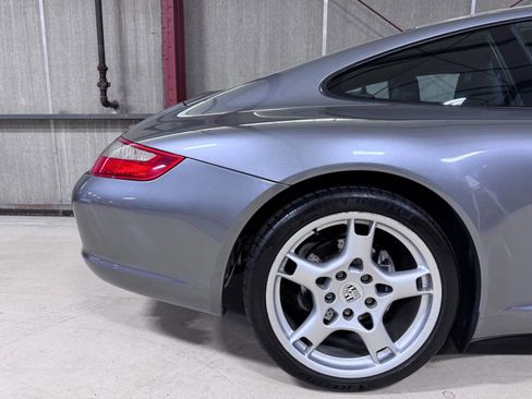Used 2005 Porsche 911 Carrera RWD image 37