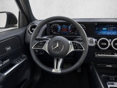 Used 2026 Mercedes-Benz GLB 250 image 22