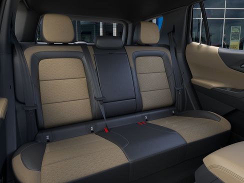 New 2026 Chevrolet Equinox ACTIV w/ Convenience Package III image 17