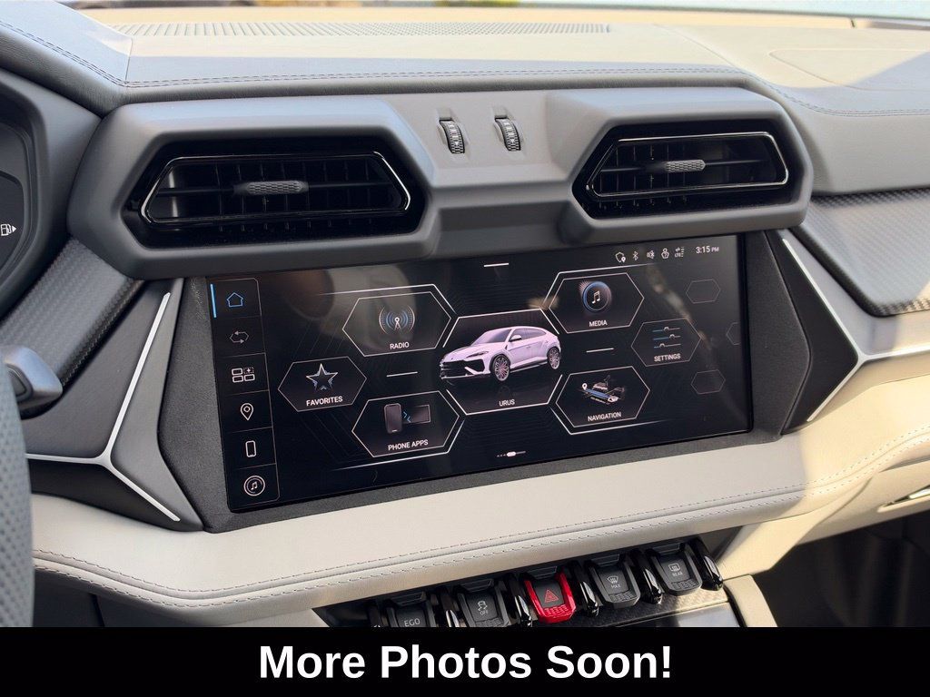 Used 2025 Lamborghini Urus SE AWD/4WD image 27