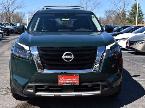 Certified 2025 Nissan Pathfinder SL w/ SL Premium Package image 4