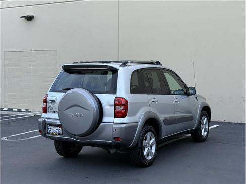 Used 2004 Toyota RAV4 2WD image 7