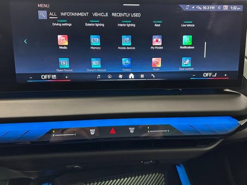 Used 2025 BMW X3 xDrive30i w/ M Sport Package image 29