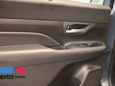 Certified 2024 Toyota Grand Highlander AWD image 31