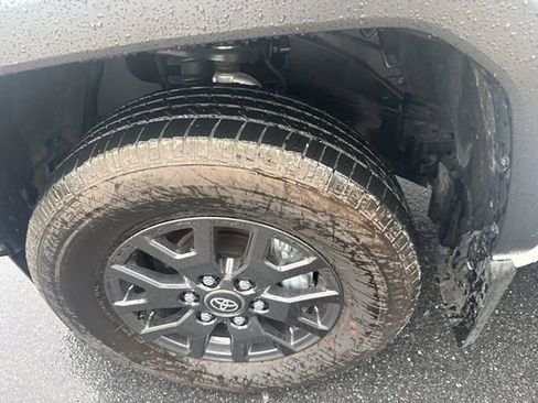 Used 2025 Toyota 4Runner SR5 AWD/4WD image 24