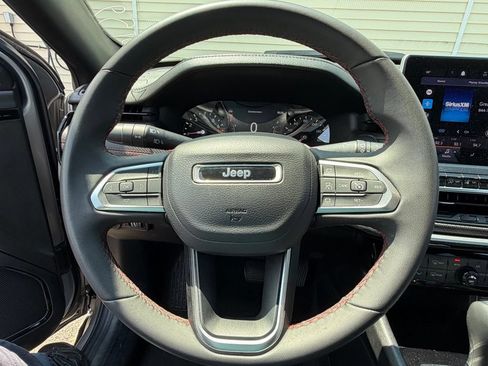 Used 2024 Jeep Compass Trailhawk AWD/4WD image 22