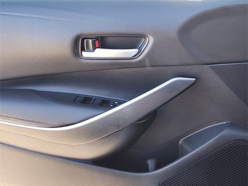 Used 2025 Toyota Corolla SE image 22