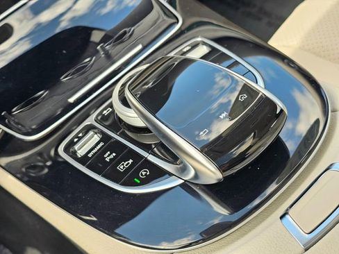 Certified 2017 Mercedes-Benz E 300 4MATIC image 31