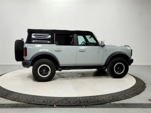 Used 2022 Ford Bronco Outer Banks w/ Sasquatch Package image 8