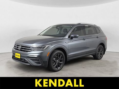 Used 2024 Volkswagen Tiguan SE w/ Panoramic Sunroof Package AWD/4WD image 1