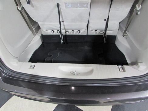 Used 2021 Chrysler Voyager Lxi image 72