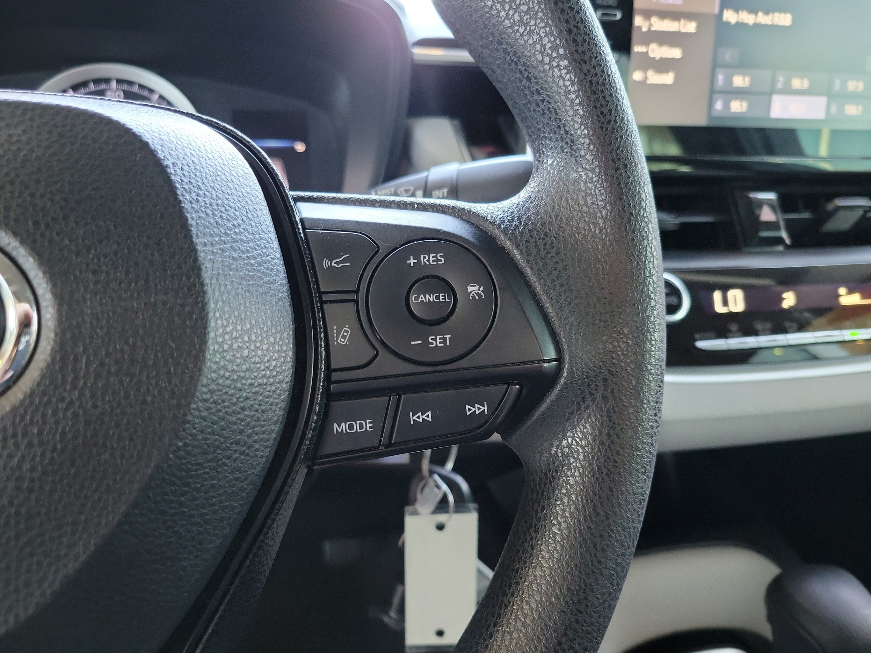 Used 2020 Toyota Corolla LE FWD image 10