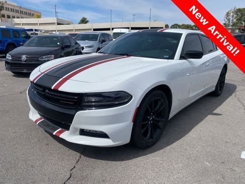 Used 2018 Dodge Charger SXT Plus w/ Blacktop Package image 1