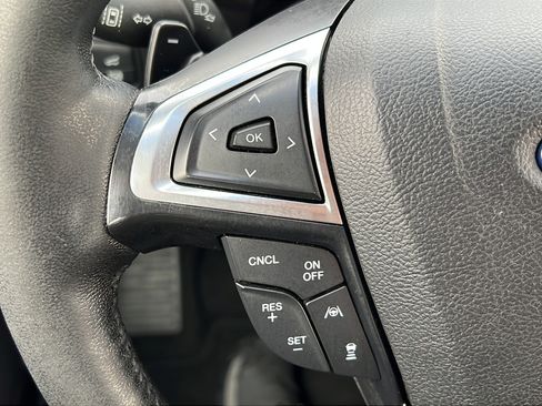 Used 2019 Ford Edge SEL w/ Equipment Group 201A AWD/4WD image 18