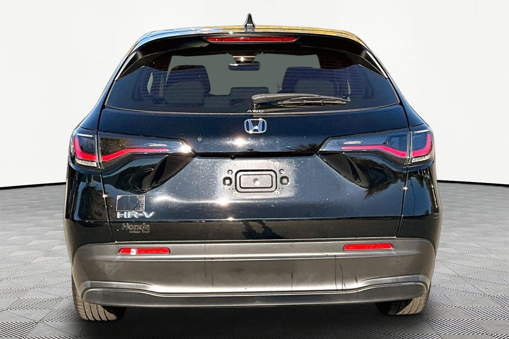 Used 2024 Honda HR-V LX image 7