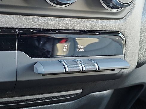 Used 2022 RAM 1500 Big Horn image 24