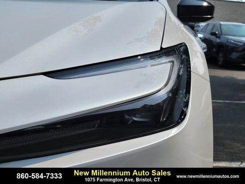 Used 2024 Toyota Prius XLE image 10