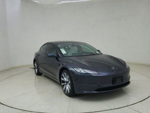 Used 2025 Tesla Model 3 Long Range image 61