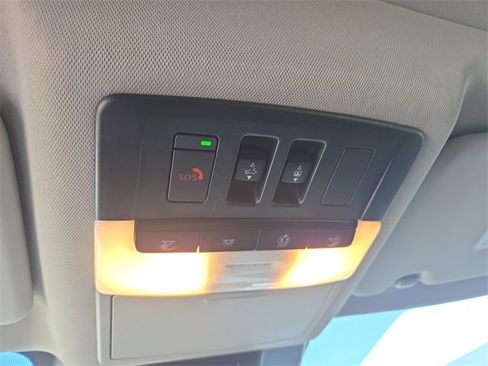 Certified 2025 Nissan Rogue SL w/ SL Premium Package image 26