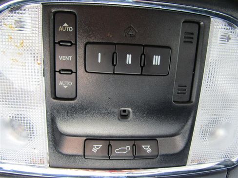 Used 2018 Jeep Grand Cherokee Limited image 28