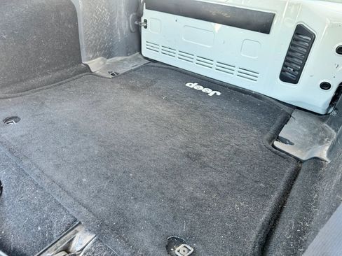 Used 2011 Jeep Wrangler Unlimited Sport AWD/4WD image 10