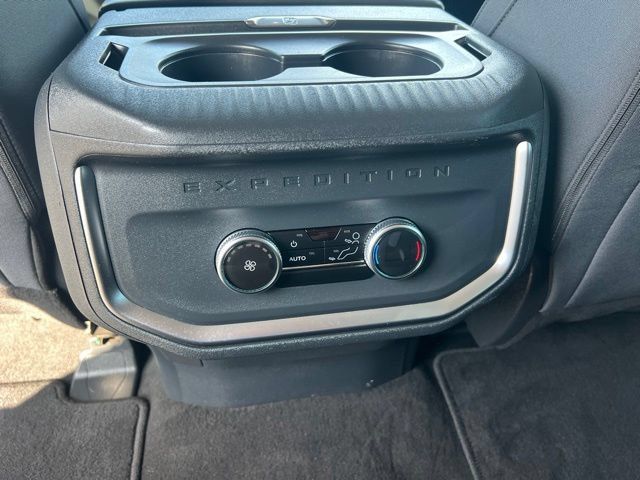 Used 2025 Ford Expedition Active AWD/4WD image 18