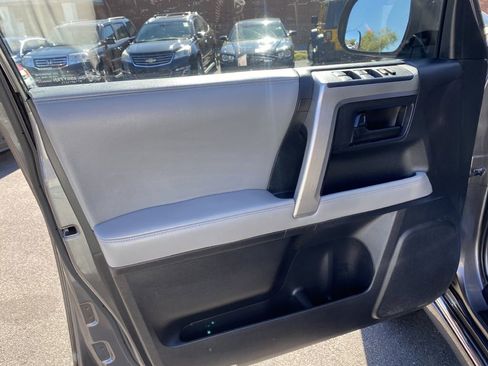 Used 2011 Toyota 4Runner SR5 image 20