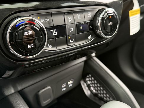 New 2026 Chevrolet TrailBlazer LT w/ Convenience Package image 16