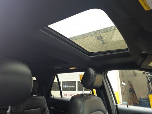 Used 2016 Ford Explorer Limited AWD/4WD image 19