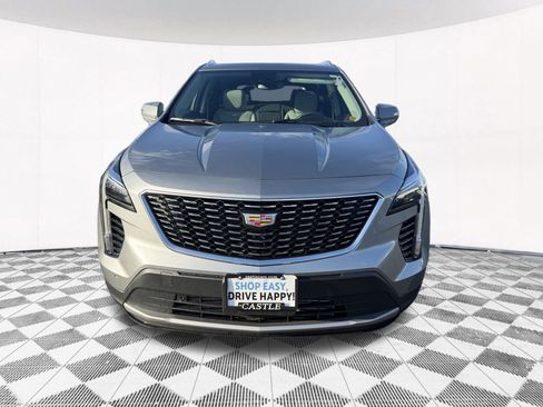 Used 2023 Cadillac XT4 Premium Luxury w/ Technology Package image 2