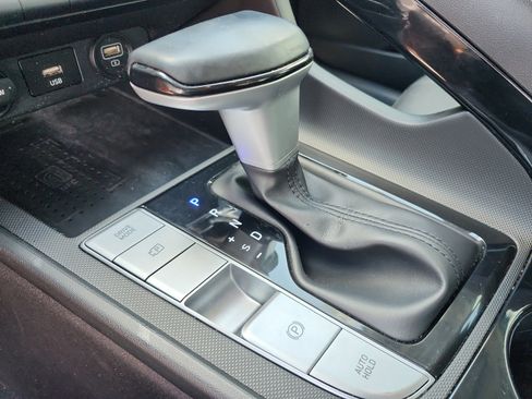 Certified 2021 Hyundai Elantra Limited FWD image 14