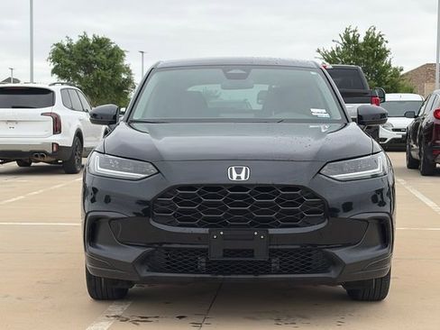 Used 2024 Honda HR-V LX image 2