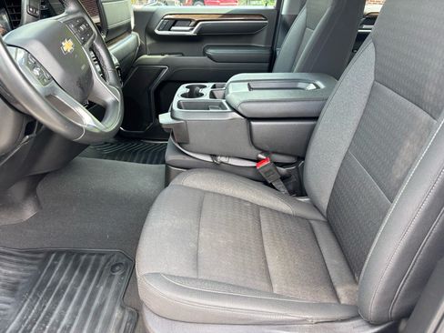 Used 2025 Chevrolet Silverado 1500 LT AWD/4WD image 8