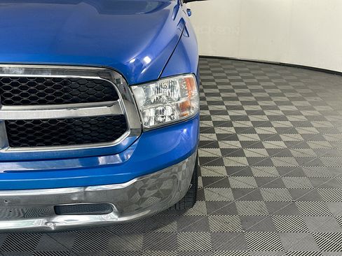 Used 2019 RAM 1500 Classic SLT RWD image 9